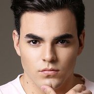 Adriano Zendejas, 27 (電視演員)