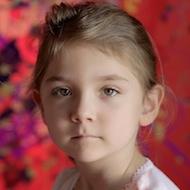 Aelita Andre, 18 (Painter)