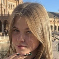 Agathe Vssr, 23 (YouTube Star)