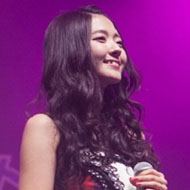 Airi Suzuki, 31 (流行歌手)