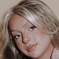 Aisli Moran, 21 (流行歌手)