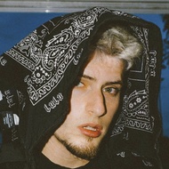 Aitor Sáez, 24 (Pop Singer)