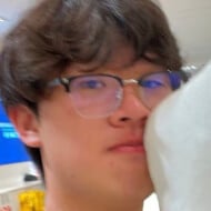 akerzypcs, 18 (TikTok明星)