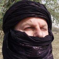 Alan Dean Foster, 77 (小说家)