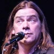 Alan Doyle, 56 (Folksänger)