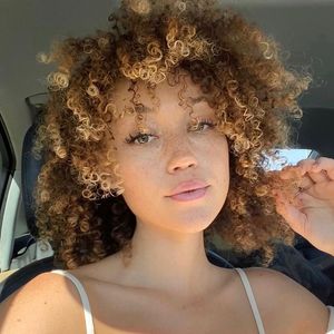 Alana Beale, 28 (Modelo)