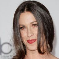 Alanis Morissette, 49 (摇滚歌手)