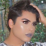 Alannized, 25 (YouTube Star)