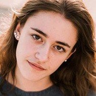 Alba Castelló, 22 (TikTok Star)