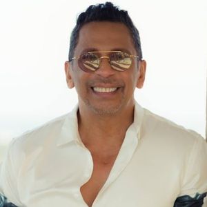 Alberto Barros, 67 (世界音樂歌手)