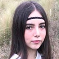 Aleja la Crack, 22 (YouTube Star)