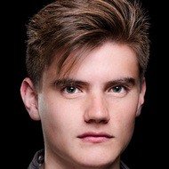 Alejandro de Hoyos, 28 (电视演员)