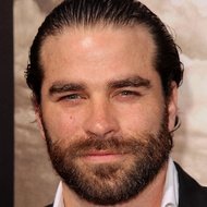 Alejandro Nones, 37 (Attore TV)