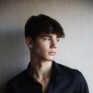 Alen Vicente Ruiz, 32 (TikTok明星)