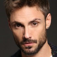 Alex Brizuela, 45 (Diễn viên Opera)