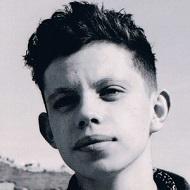 Alex Brooks, 26 (YouTube明星)