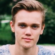 Alex Centa, 27 (YouTube Star)