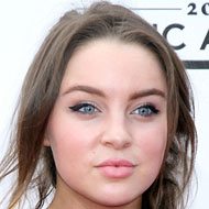 Alexa Losey, 29 (YouTube Star)