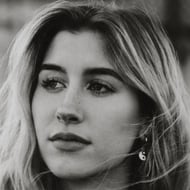 Alexa Wollney, 22 (TikTok Star)