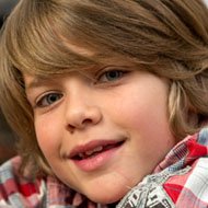 Alexander Aze, 22 (Diễn viên truyền hình)