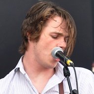 Alexander Jesson, 32 (贝斯手)