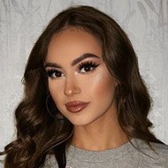 Alexandra Bowers, 27 (Instagram明星)