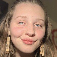 Alexandra Nolan, 23 (TikTok Star)