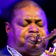 Alfred Ellis, 84 (萨克斯管吹奏者)