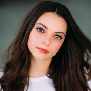 Ali Gallo, 33 (Movie Actress)