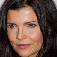 Ali Hewson, 62 (企业家)