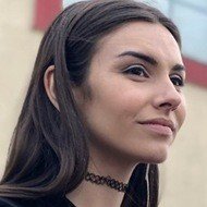 Alicia Atout, 30 (Blogger)