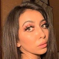 Alison Solís, 26 (Instagram Star)