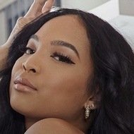 Aliya Janell, 29 (Instagram明星)