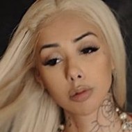 Ally Lotti, 30 (Instagram明星)