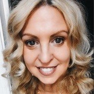 AlmostCoolMom, 60 (TikTok明星)