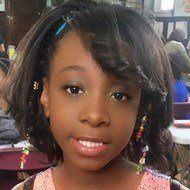 Alona Leoine, 19 (電視女演員)