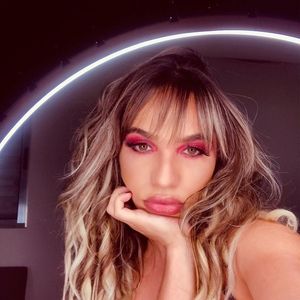 Amanda Araujo, 22 (TikTok Star)