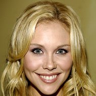 Amanda Baker, 45 (Atriz de novela)