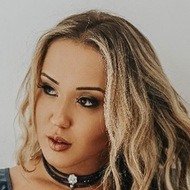 Amanda Vas, 36 (Instagram明星)