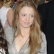 Amelia Clarkson, 26 (电视女演员)