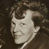 Amelia Earhart (1897 - 1939) (飞行员)