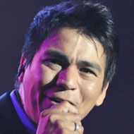 Américo, 46 (Cantante di musica mondiale)