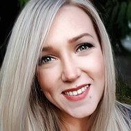 Amie Jay, 35 (Blogger)