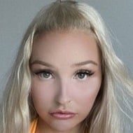 Amy Rose, 27 (YouTube明星)