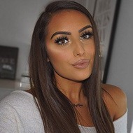 Amy-Rose Walker, 27 (YouTube明星)