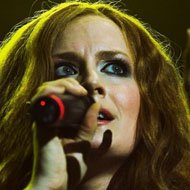 Ana Lynch, 49 (Cantante pop)
