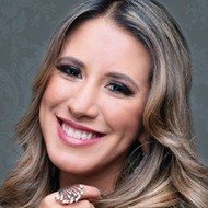 Ana Nóbrega, 45 (Cantante di musica mondiale)