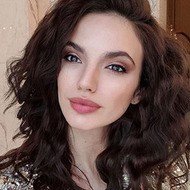 Ana Pirlog, 33 (Model)