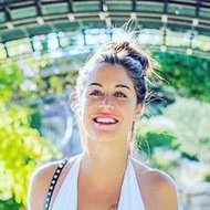 Anais Camizuli, 35 (現實之星)