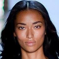 Anais Mali, 34 (Model)